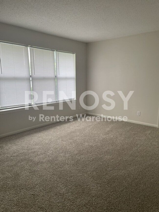 Building Photo - 5015 Belmeade Rd