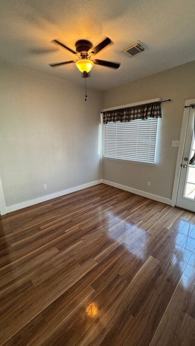 Building Photo - 11923 Prior Park Dr