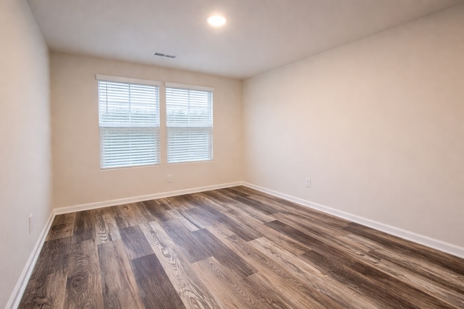 Building Photo - Brand New Duplex Townhome | 3 BR/2.5BA | 1-Car Garage | Near Downtown Mooresville