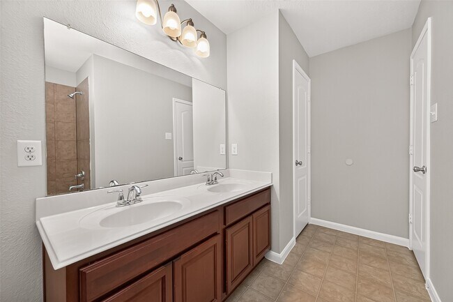 Building Photo - 18403 Tupper Bend Ln