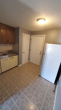 Building Photo - 134 W Main St