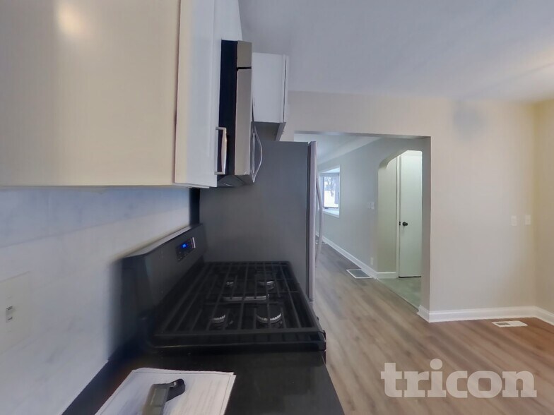 Building Photo - 3105 Georgia Ave S