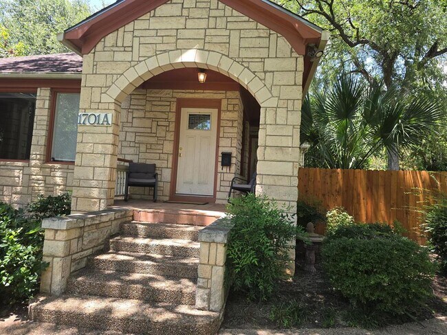 Building Photo - 1701 Forest Trail