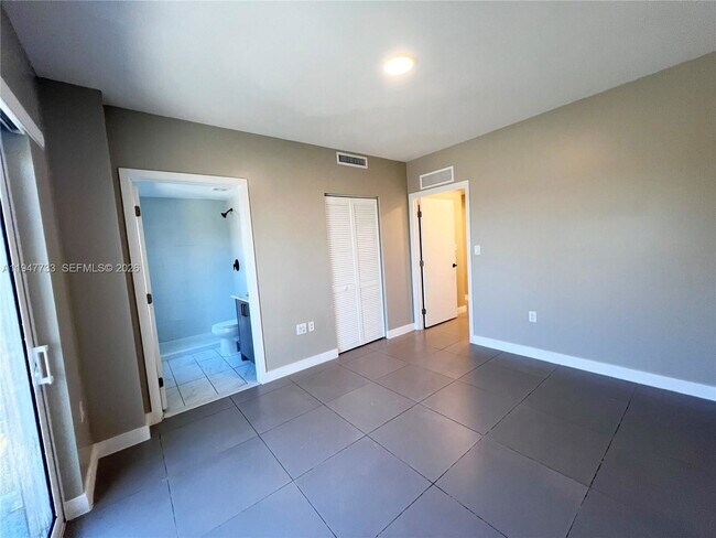 Building Photo - 25649 SW 144th Ave