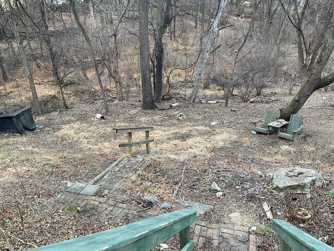 Building Photo - 11 Round Ridge Rd