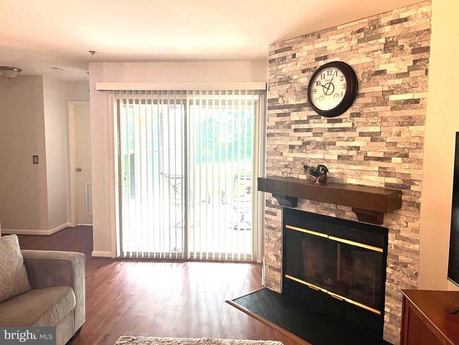 Building Photo - 50 Sandstone Ct