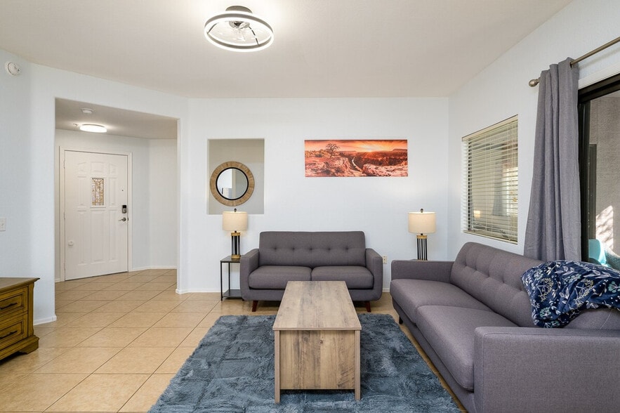 Primary Photo - 9455 E Raintree Dr