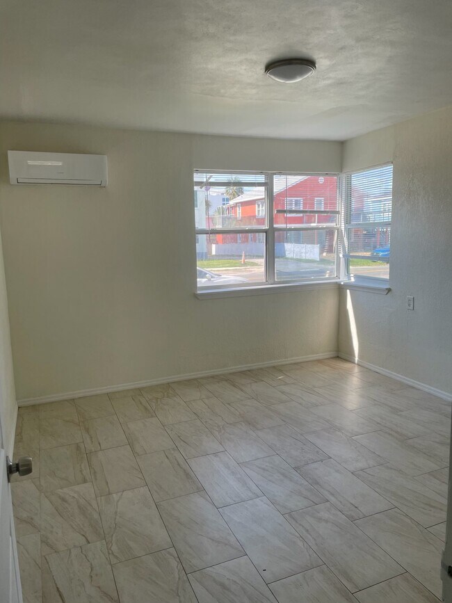 Building Photo - 600 Riverview Blvd