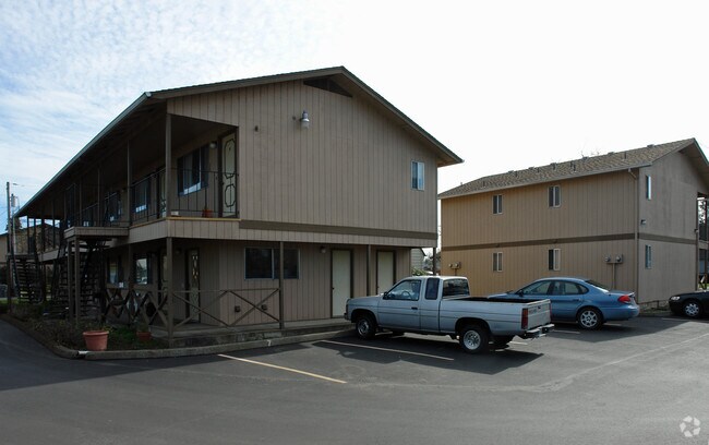 Primary Photo - Singleton Apartments