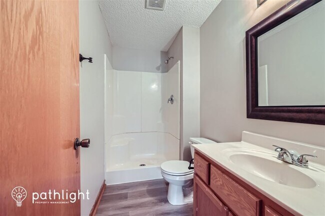 Building Photo - 325 Mindy Ln