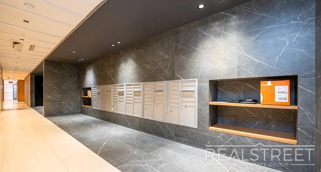 Building Photo - New Luxury Development in Prime Vinegar Hill