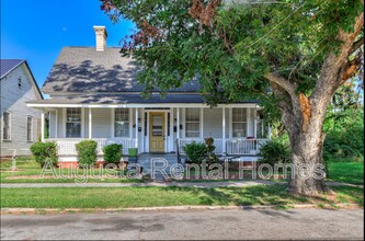 Building Photo - 515 3rd St