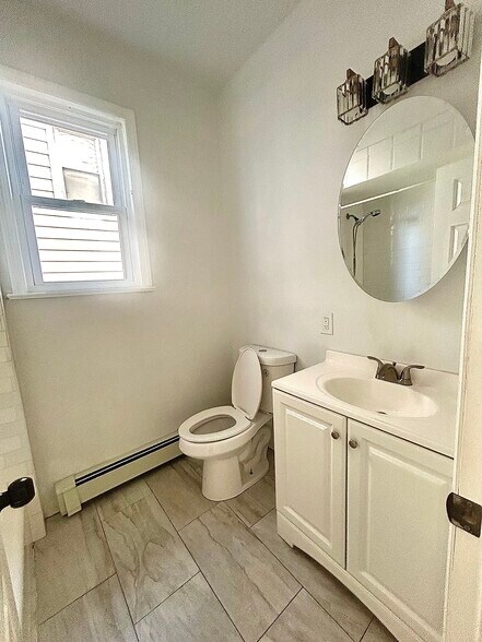 Bathroom - 205 N 16th St