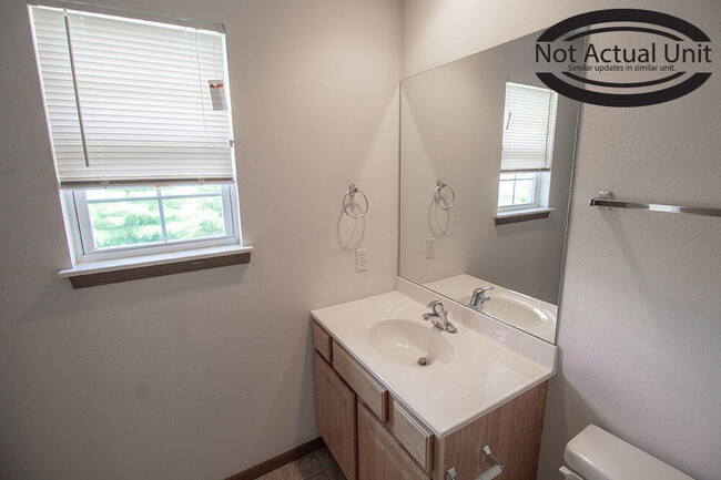 Building Photo - 1635 Citadel Dr