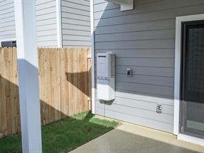 Building Photo - 1801 Artesian Spgs Xing