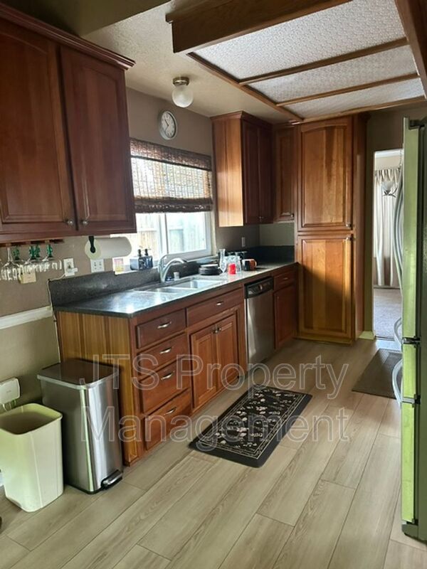 Building Photo - 9349 Newington Way