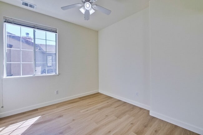 Building Photo - Spacious 4-Bedroom Home on Private Cul-De-Sac | No HOA | Custom Closets, New Floors & Lush Backya...