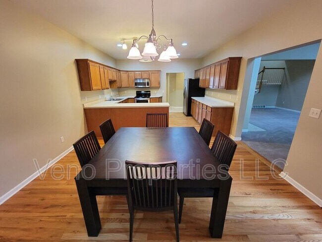 Building Photo - 16 Secretariat Ln