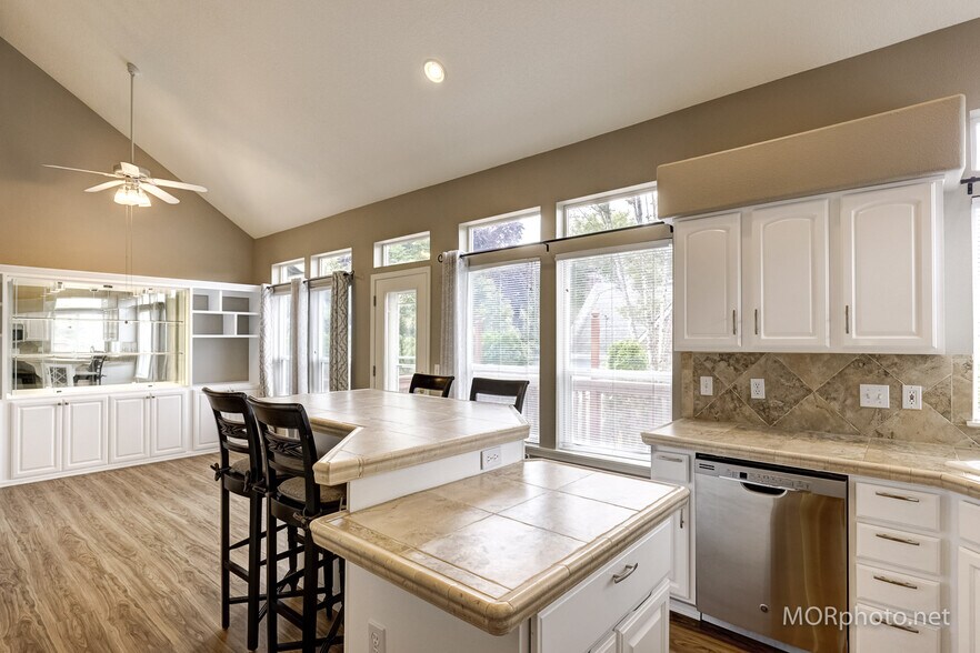 Building Photo - 12840 SW Harlequin Dr
