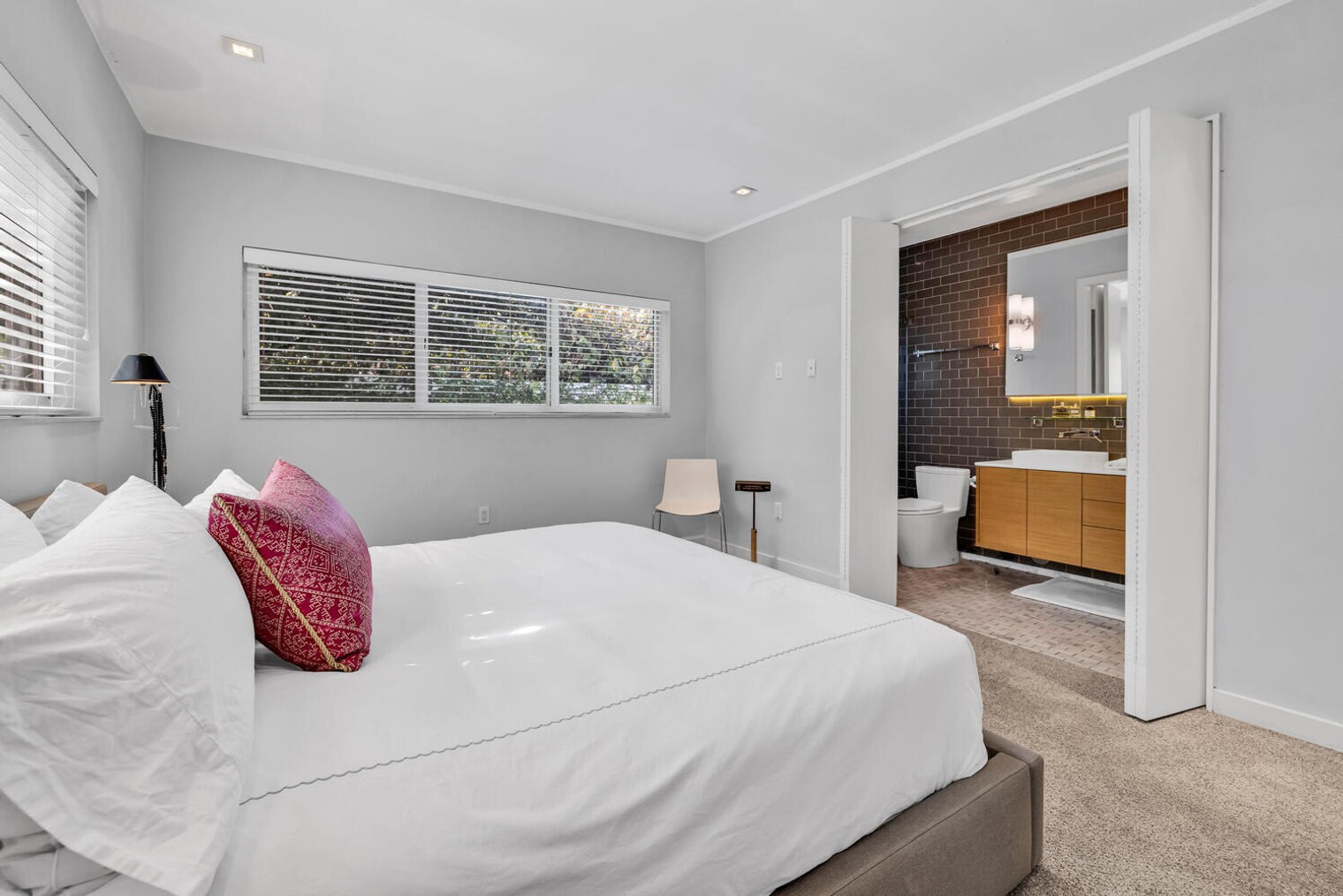 Building Photo - 420 NE 87th St