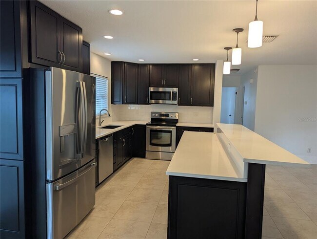 Building Photo - 1180 Eden Isle Blvd NE