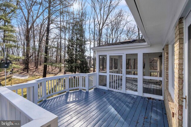 Building Photo - 8616 Chateau Dr