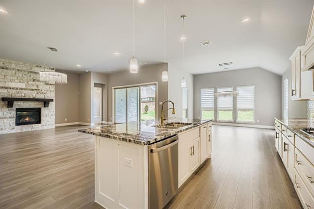 Building Photo - 2022 Coventry Dr