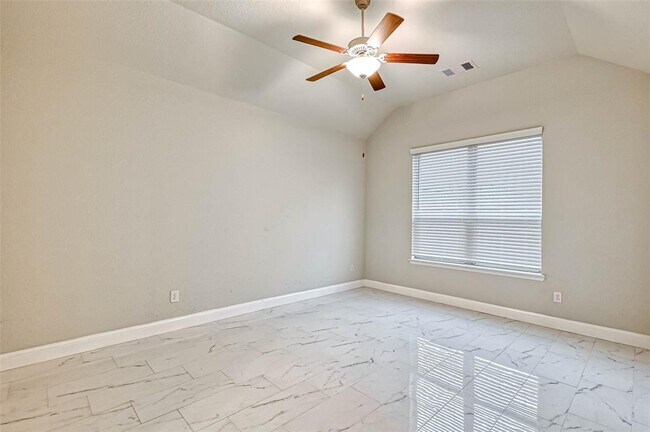 Building Photo - 25919 Aura Lake Ln