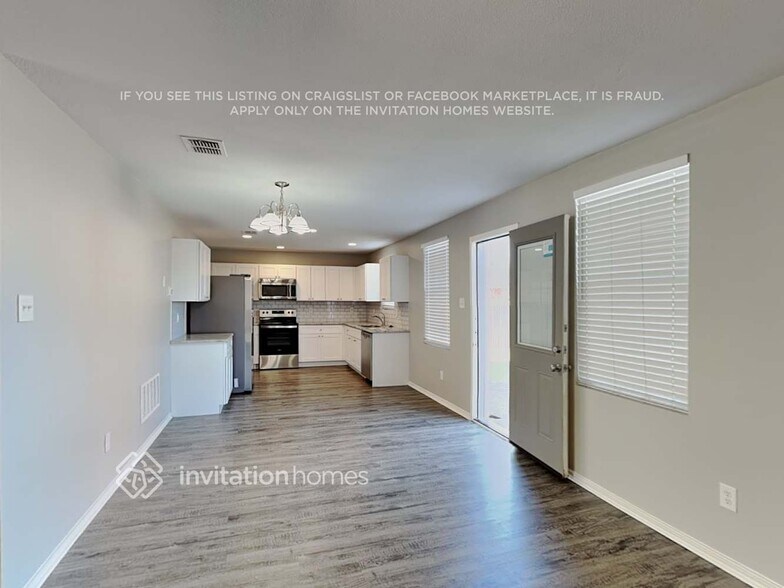 Building Photo - 1230 Sullivan Dr