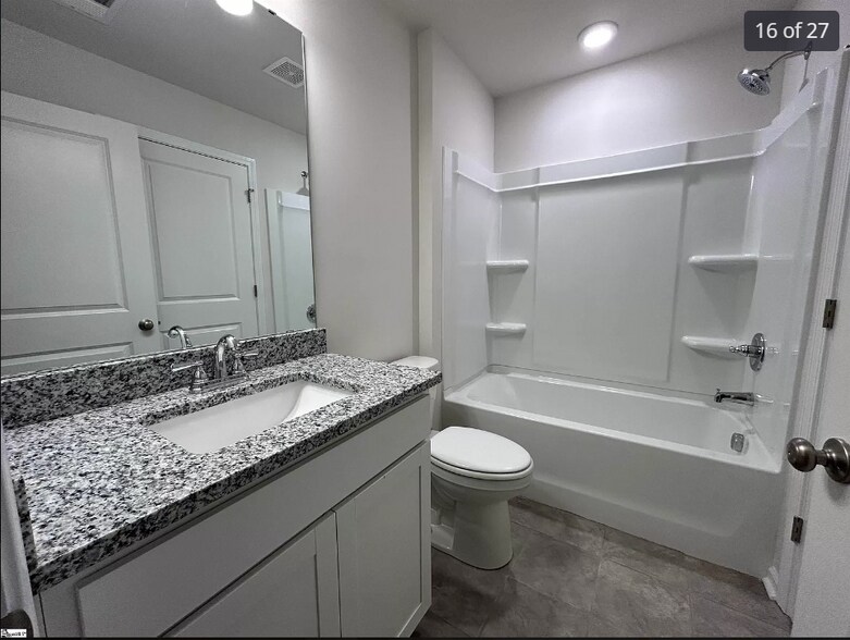 Building Photo - 3062 Hillgate Trl