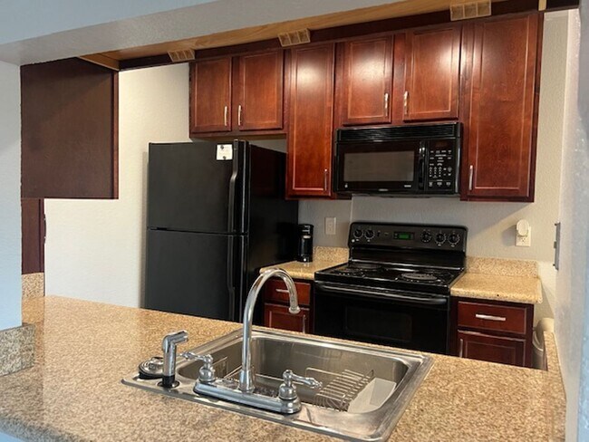 Building Photo - Scottsdale Condo