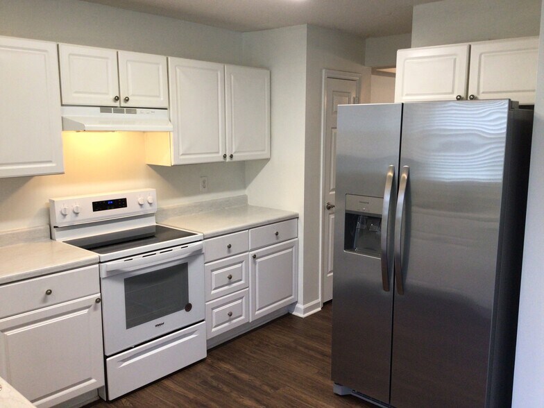 Building Photo - 9401 Fetlock Ct