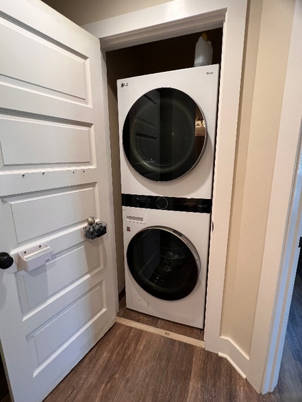 Building Photo - 42083 Sweet Spring Ln