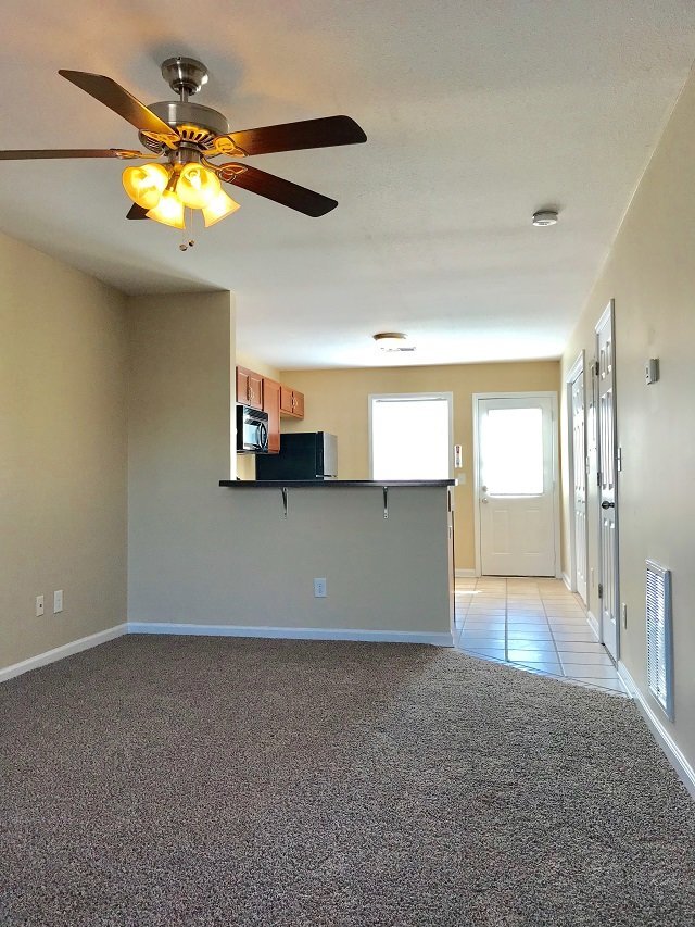 Building Photo - 812 Oak Arbor Ct