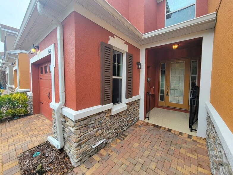 Building Photo - 9571 Silver Buttonwood St