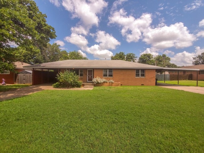 Building Photo - 4 Bedroom 2 bath Home in Shawnee