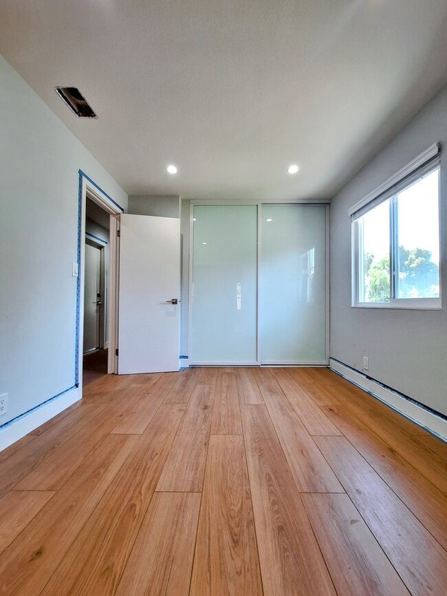 Building Photo - Beautifully Remodeled 3bd Single Story House: Everything Brand New!