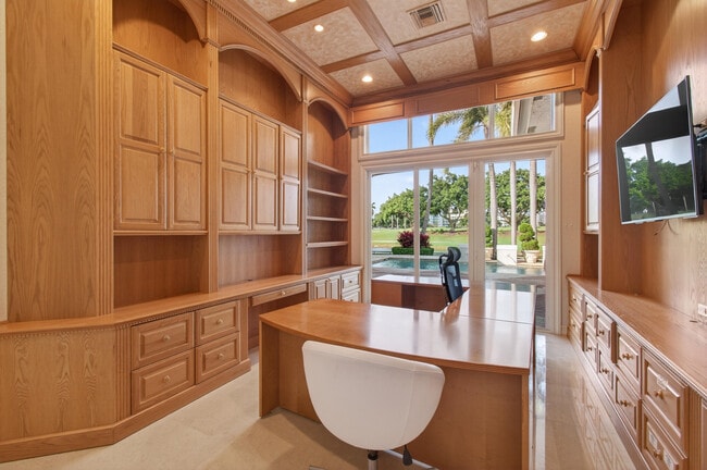 Building Photo - 331 Mizner Lake Estates Dr