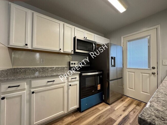 Building Photo - 3210 Joselin Ln