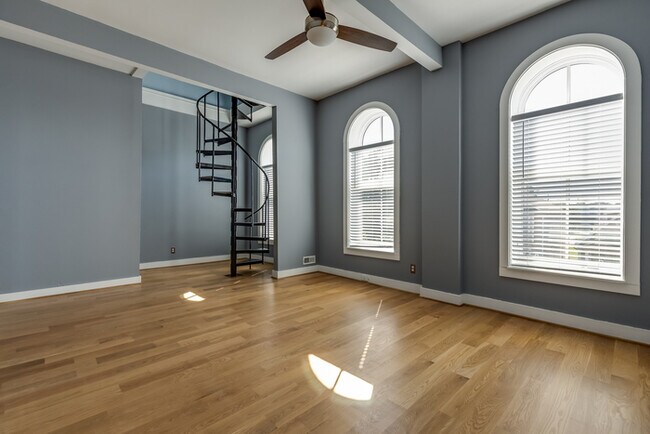 Building Photo - 1023 Franklin St