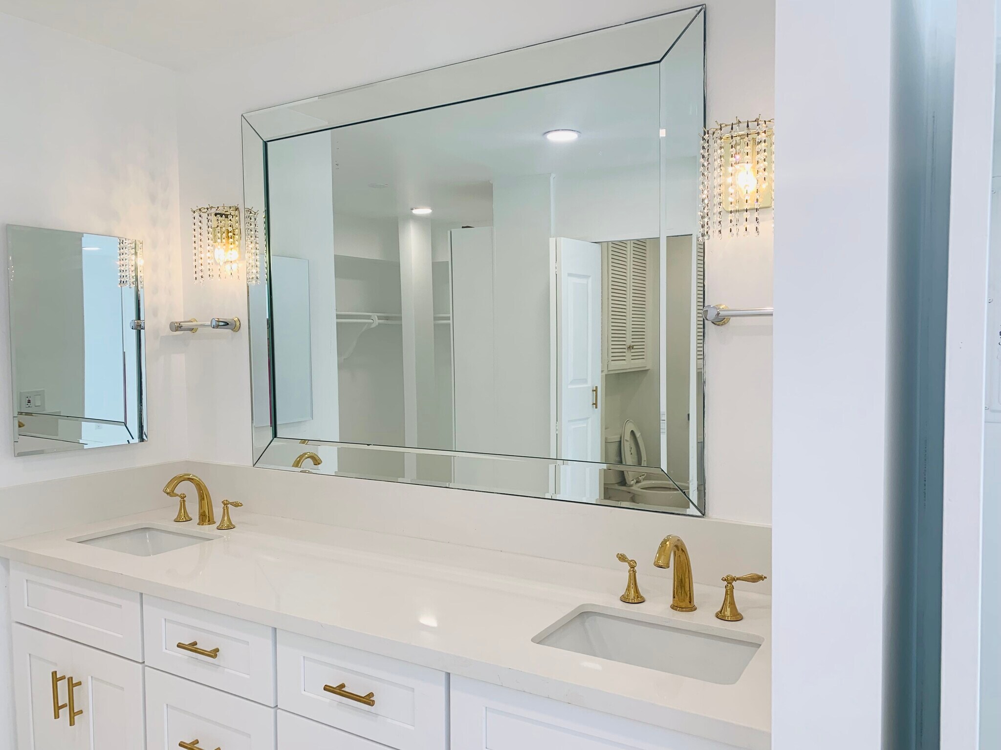 Building Photo - 5301 Balboa Blvd