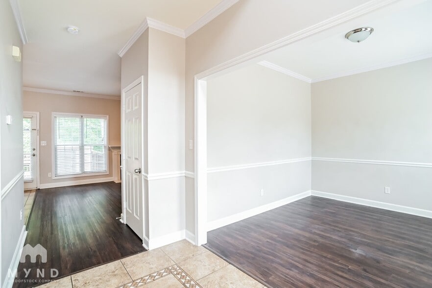 Building Photo - 7321 Rothmore St