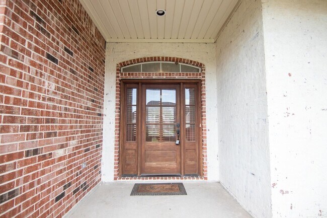 Building Photo - 6180 Gracemount Ln