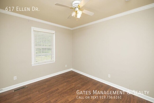Building Photo - 617 Ellen Dr