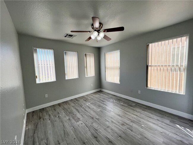 Building Photo - 8005 Twain Harte St