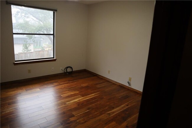 Building Photo - 4809 Timberline Dr