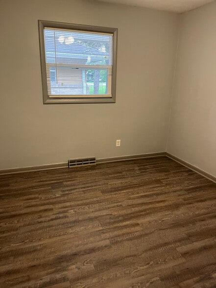 Building Photo - 1219 Berylan St