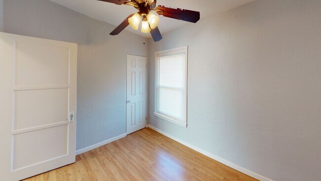 Building Photo - 4189 N Mountain Dr