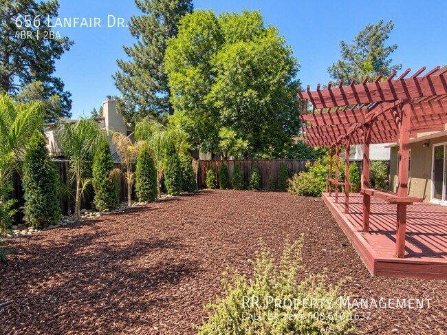 Building Photo - 656 Lanfair Dr