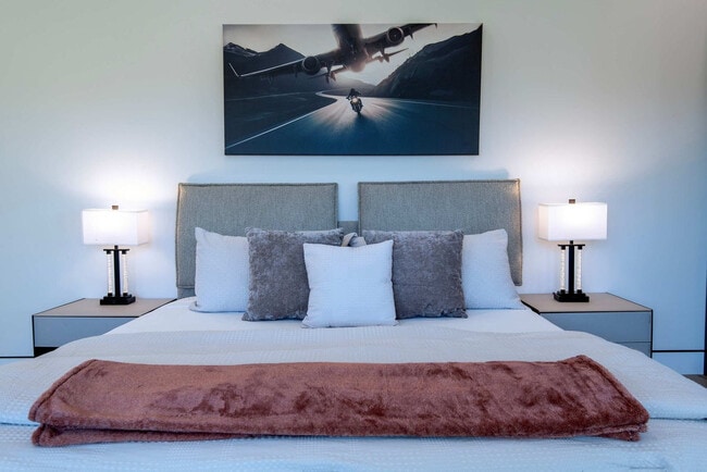 Building Photo - 779 Lucia Ln